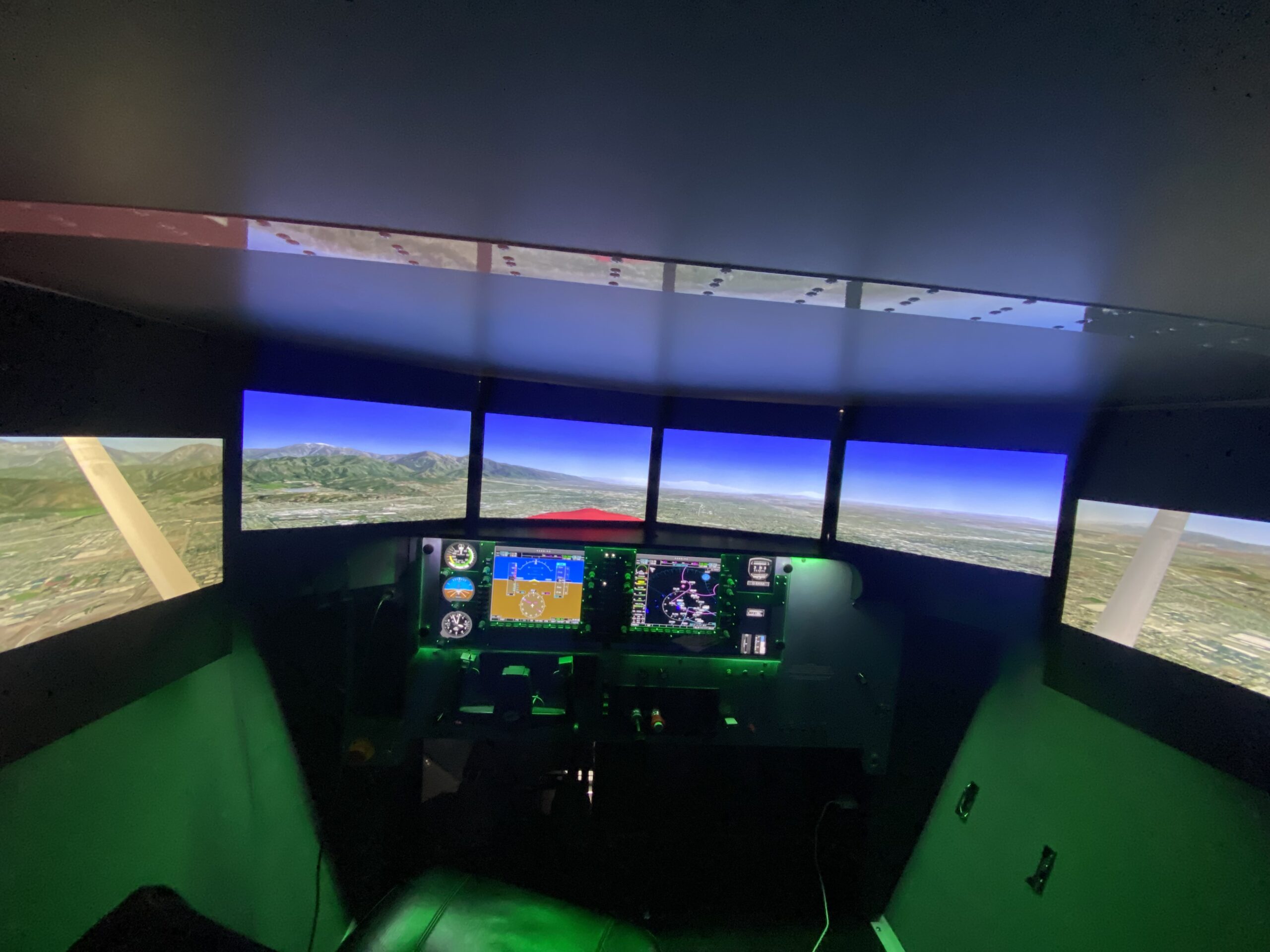 Cessna C-172SP Full Motion Flight Simulator